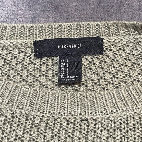 Forever 21 Green Sage Crewneck Sweater with Ribbed Cuffs - Picture 3 of 5